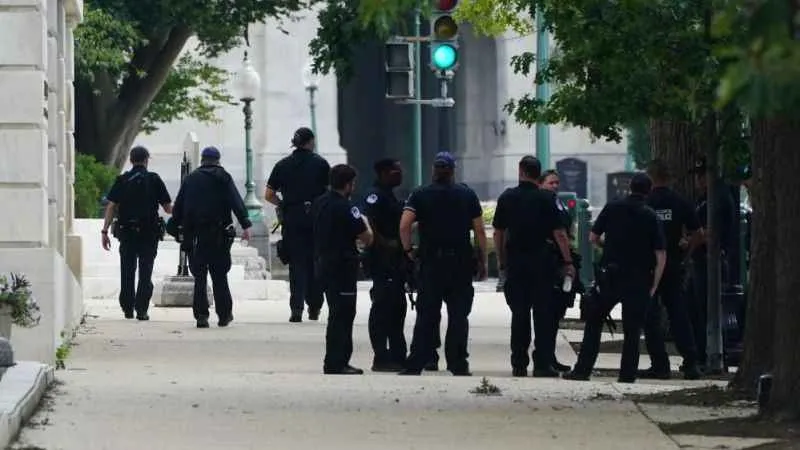 ABD Kongresindeki silahlı saldırgan alarmı sahte çıktı