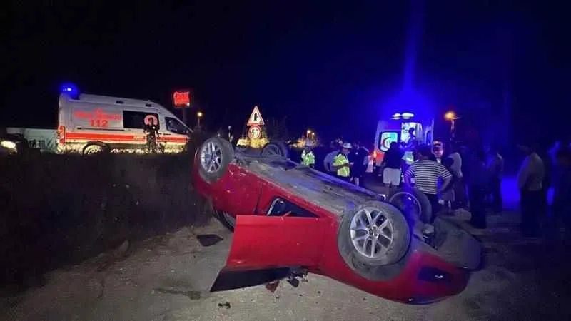 Düzce'de yoldan çıkan araç takla attı: 2 yaralı