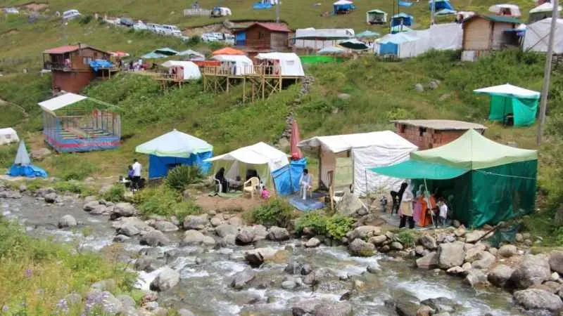 Demirkapı Yaylası'nda çadır kirliliği