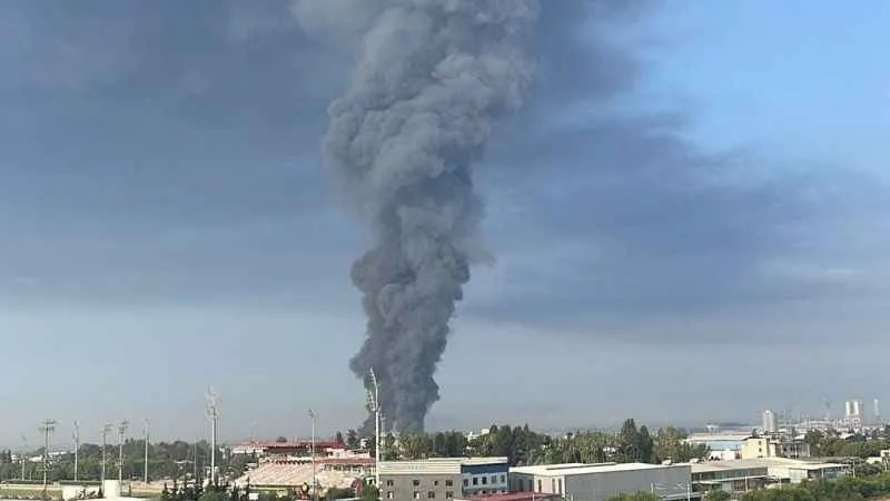Adana'da geri dönüşüm tesisinde yangı