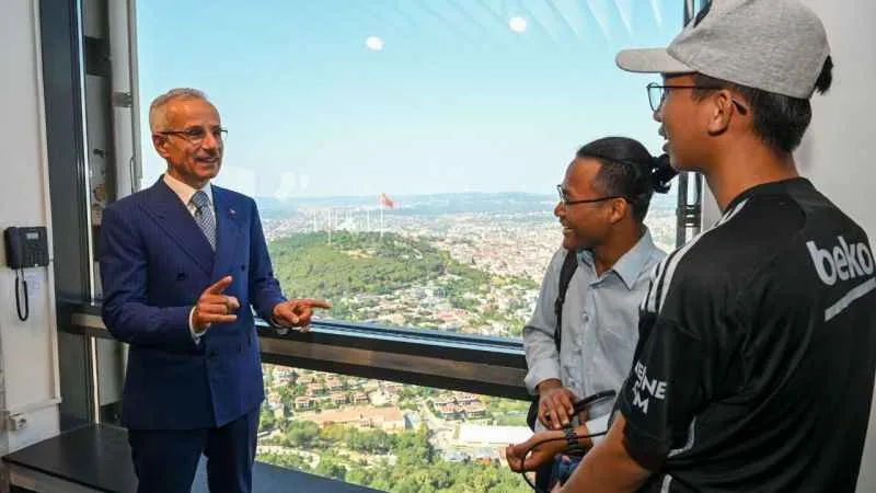 Çamlıca Kulesi'ne ziyaretçi akını