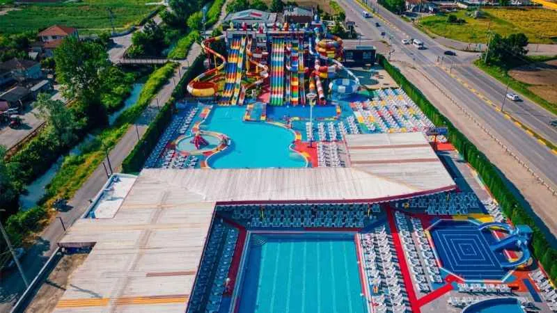 Kavurucu sıcaklarda su parklarında hijyene dikkat!