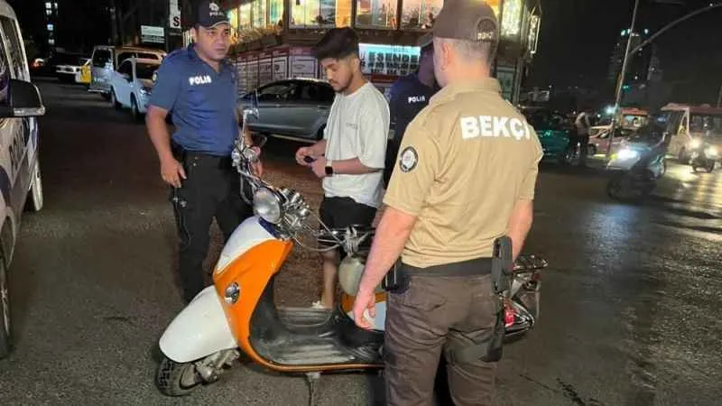 İstanbul'da polisten motosiklet denetimi
