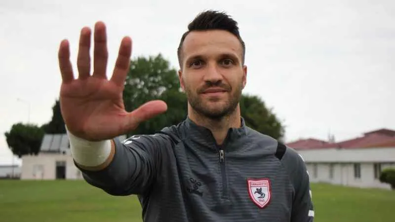 Okan Kocuk: “Takım olarak ligi en iyi sırada bitirmek istiyoruz”