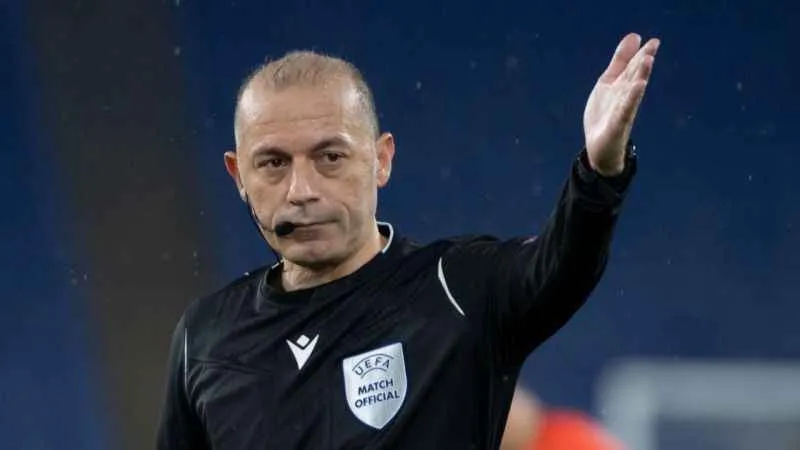 Cüneyt Çakır: "Türk hakemliğinin dünya arenasında başarılı olabilmesi için bir ömür adadım"