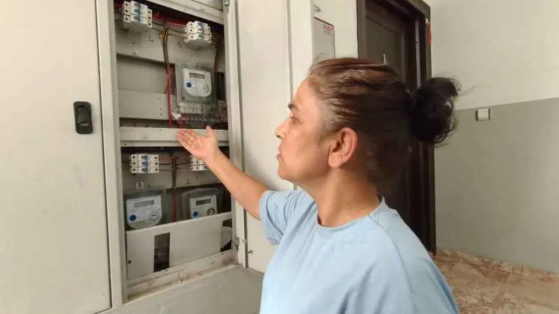 Kiracı kadına elektik saati zulmü