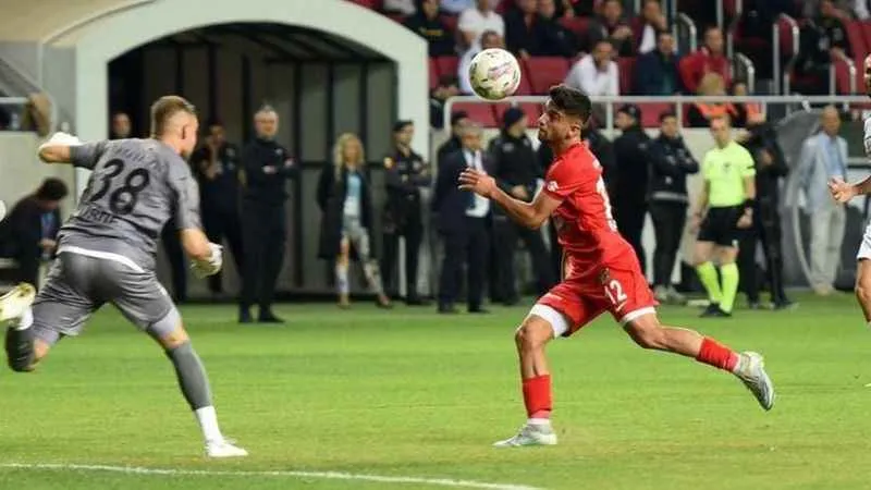 Elazığspor, Berşan Yavuzay’ı transfer etti