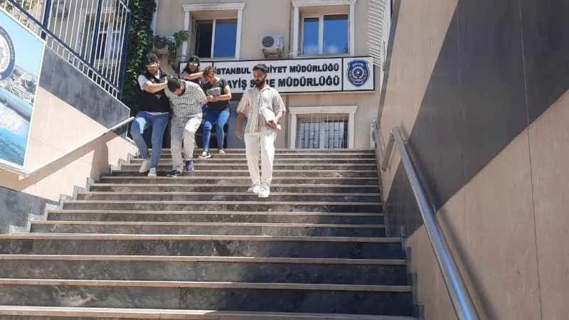 Esenler’de duvarı delerek elektronik eşya hırsızlığı yapan şüpheliler yakalandı