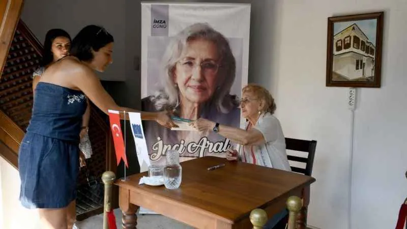 Usta yazar İnci Aral okurlarıyla buluştu