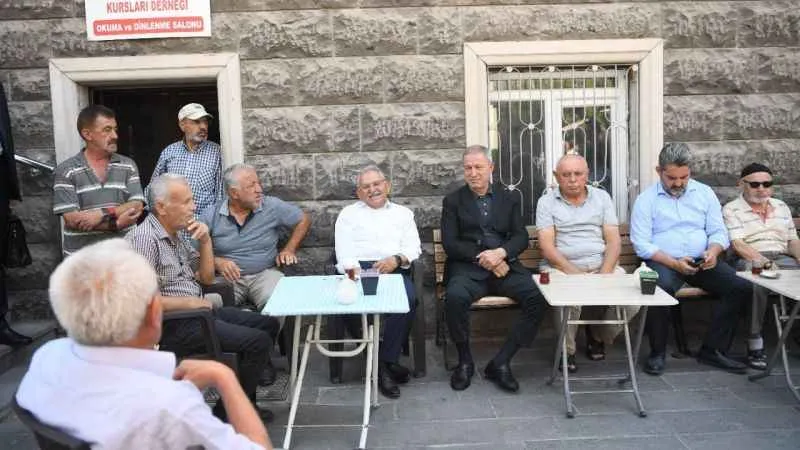 Akar ve Büyükkılıç İldem'de vatandaşlarla buluştu