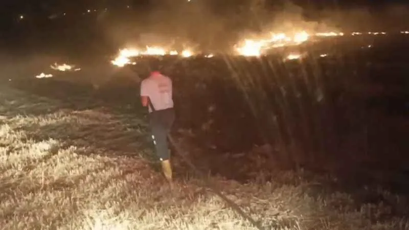 Ağrı’da alevler geceyi aydınlattı