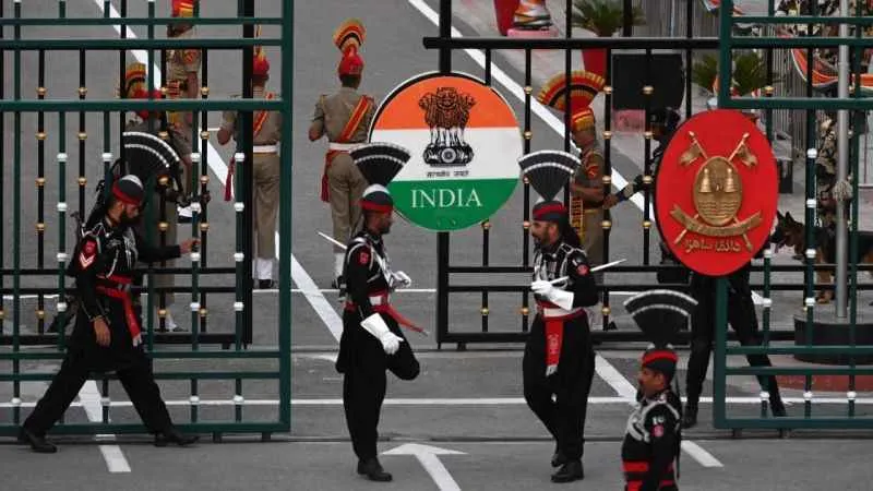 Pakistan’ın bağımsızlık gününde havaya ateş açıldı: 2 ölü, 50 yaralı