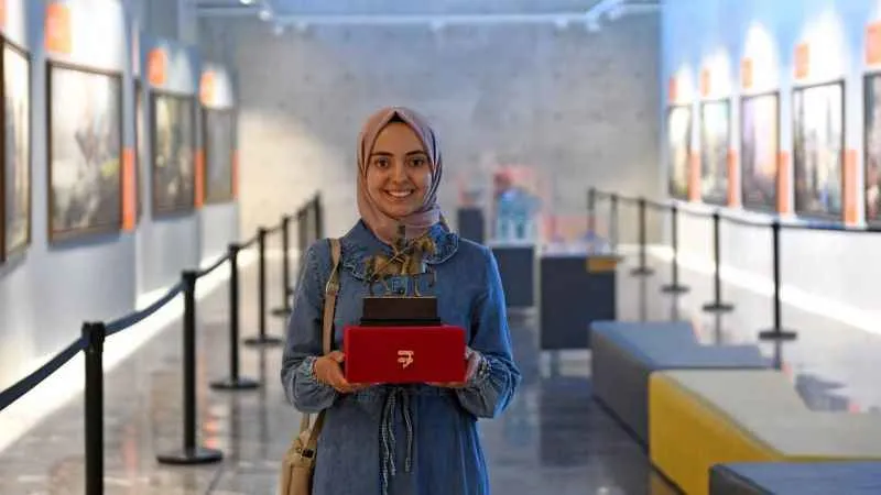 Müzeye girdi, 2 milyonuncu kişi olduğunu öğrendi