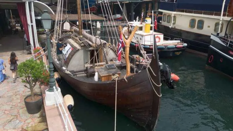 Viking yelkenlisi İstanbul'da ziyaretçileriyle buluşuyor