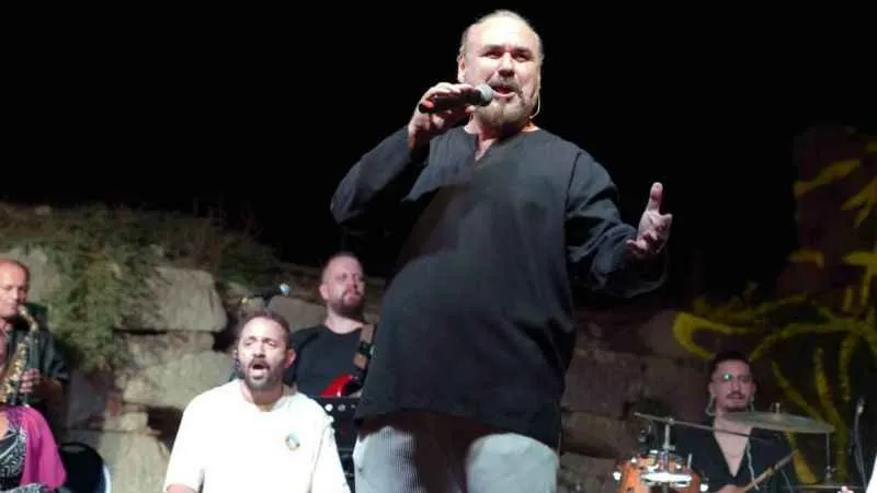 Kaleiçi Hakan Aysev’le coştu