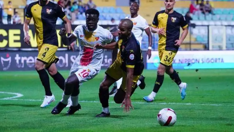 Trendyol Süper Lig: İstanbulspor: 1 - Kayserispor: 1 (Maç sonucu)