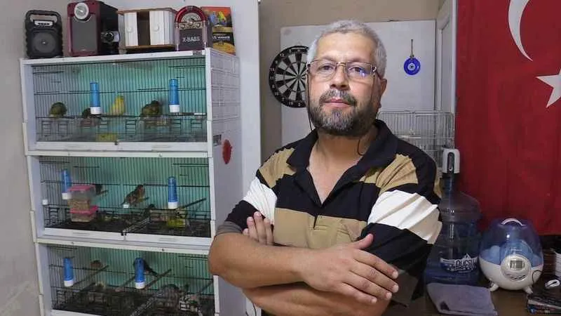 Hobi olarak başladı, şimdi 50 kuşu var