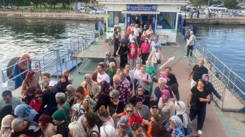 Huzurevi sakinlerine mehtap turu