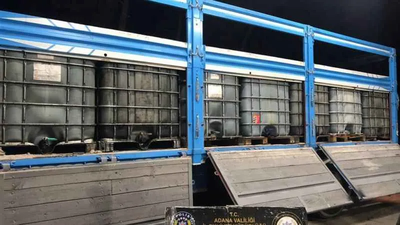 Tırdan 14 bin litre kaçak akaryakıt ele geçirildi