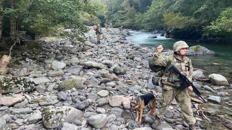 25 şahıs hudut birliklerimizce yakalandı