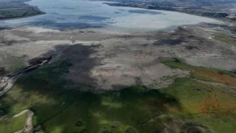 İstanbul’daki barajların su seviyesi yüzde 32.38 seviyelerine kadar geriledi