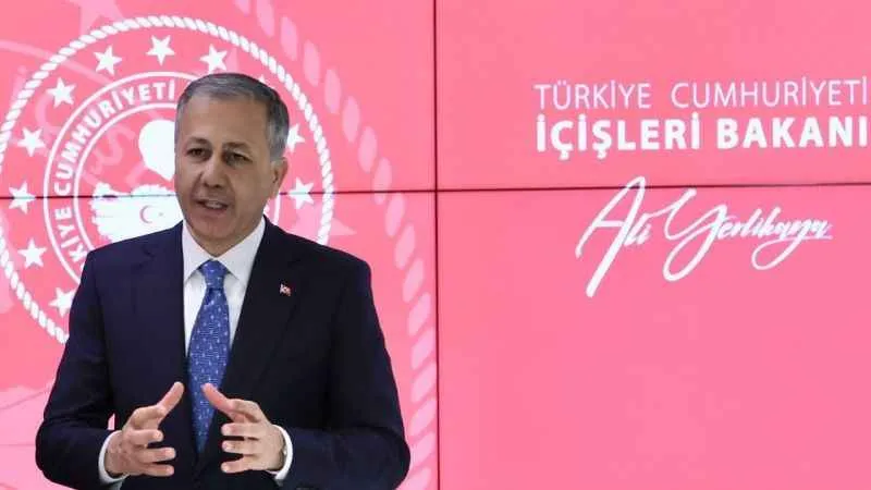 Bakan Yerlikaya AFAD yöneticileri ile bir araya geldi