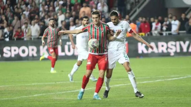 Karşıyaka’nın golcüsü ameliyat oldu