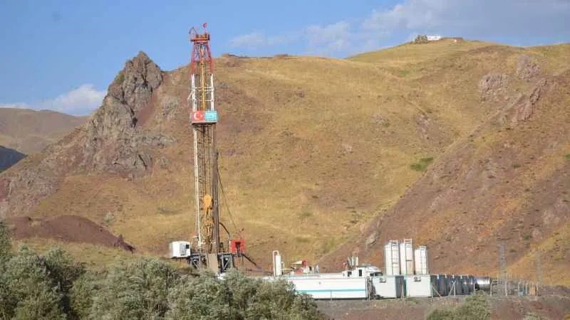 Gabar ve Cudi Dağlarından sonra Kato Dağı ve Faraşin Yaylası'nda petrol arama çalışması başladı