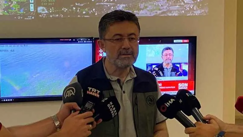 Bakan Yumaklı: “Yangının ilerlemesini durdurduk. Düne göre daha avantajlıyız”