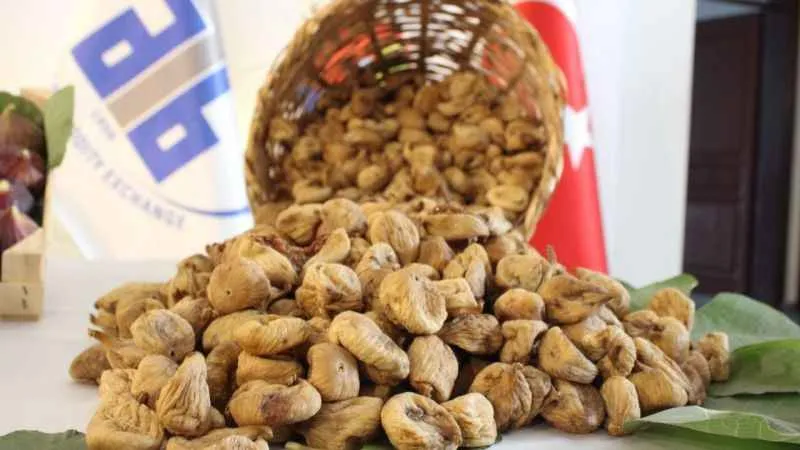 Aydın'da sezonun ilk kuru inciri 350 liradan satıldı