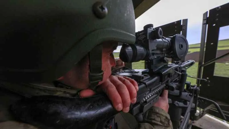 Türkiye’den Yunanistan’a yasa dışı yollarla geçmeye çalışan 13 kişi yakalandı