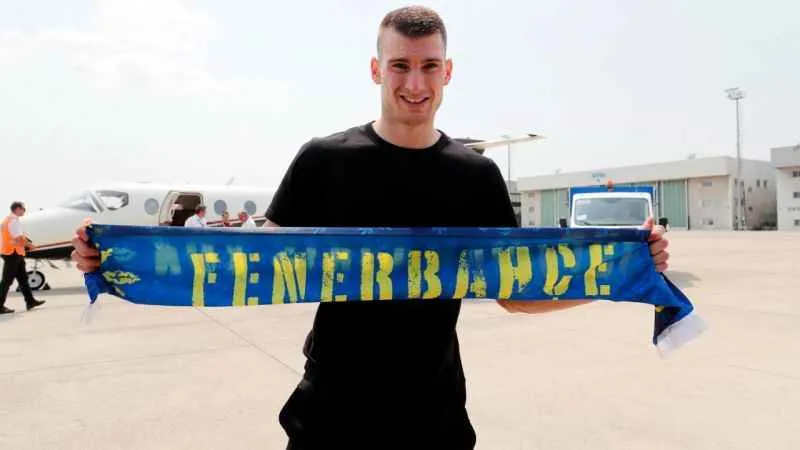 Dominik Livakovic, Fenerbahçe için İstanbul’da
