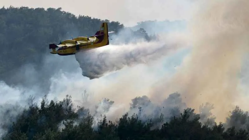 Yunanistan’daki yangınlarla bağlantılı 140 kişi gözaltına alındı