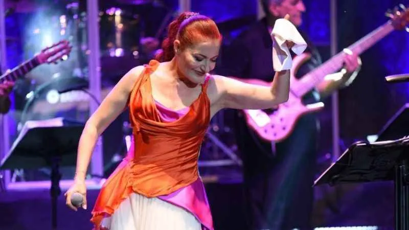 Candan Erçetin Konyaaltı’nda sahne alacak