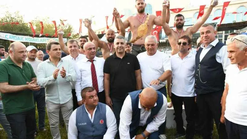 289. Geleneksel Çardak Yağlı Pehlivan Güreşleri'nde başpehlivan Nedim Gürel oldu