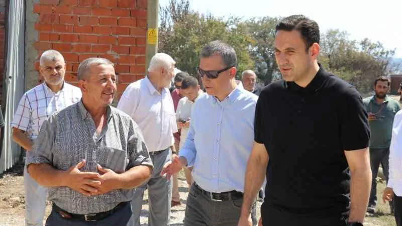 Çanakkale'de AK Parti teşkilatı yangın köylerinde