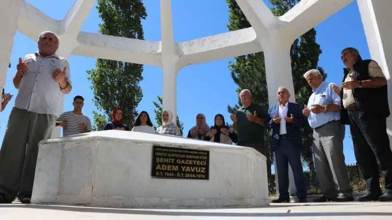 Kıbrıs'ta esir edilerek ağır işkenceler görmüştü, mezarı başında anıldı