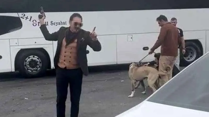 15 Temmuz Demokrasi Otogarı'nda bir maganda silahla havaya ateş açtı