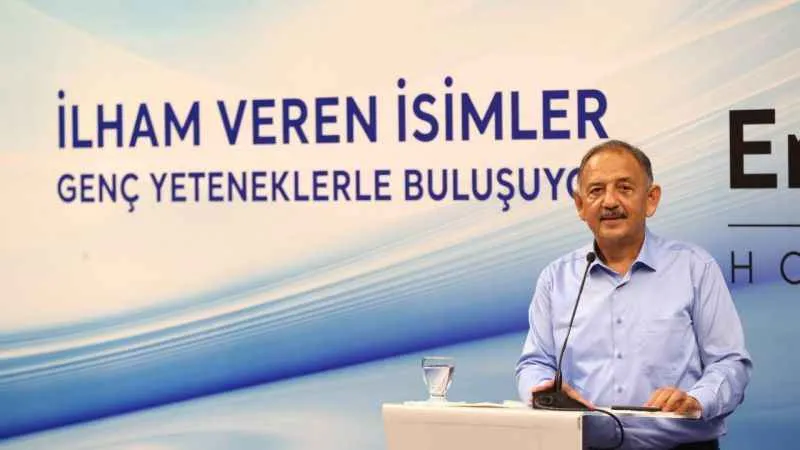 Bakan Özhaseki: “Mesleğinizi en iyisi olabilmek için iyi seçin”