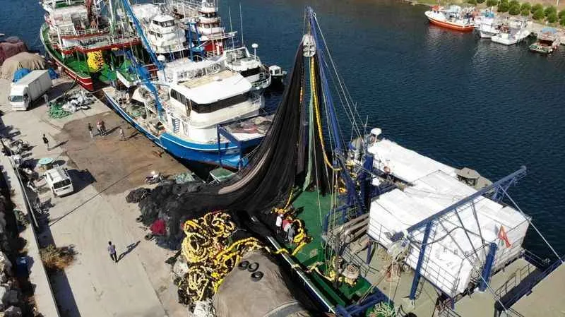 Çanakkaleli balıkçılar av sezonuna hazır