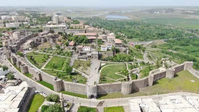 Diyarbakır Sur, ‘Dünyanın en eski şehirleri’ listesinde yanlış sırada yer aldı