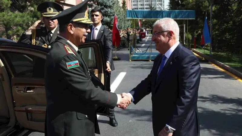 Bakan Güler, Azerbaycanlı mevkidaşı ile bir araya geldi