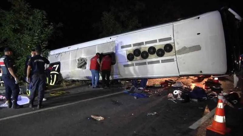 Denizli'de katliam gibi kaza: 6 ölü, 43 yaralı