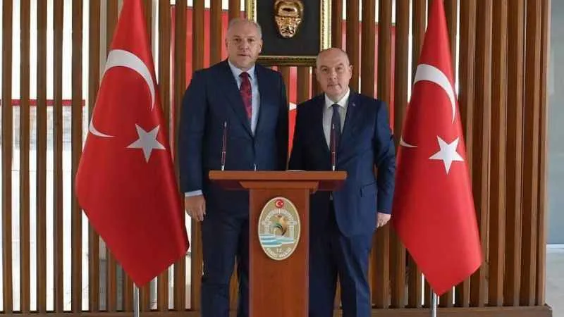 Kosova Cumhuriyeti Bölgesel Kalkınma Bakanı Damka ile Vali Coşkun bir araya geldi