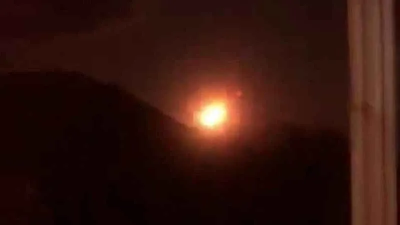 Erzurum’da geceyi aydınlatan göktaşı cep telefonu kamerasına yansıdı