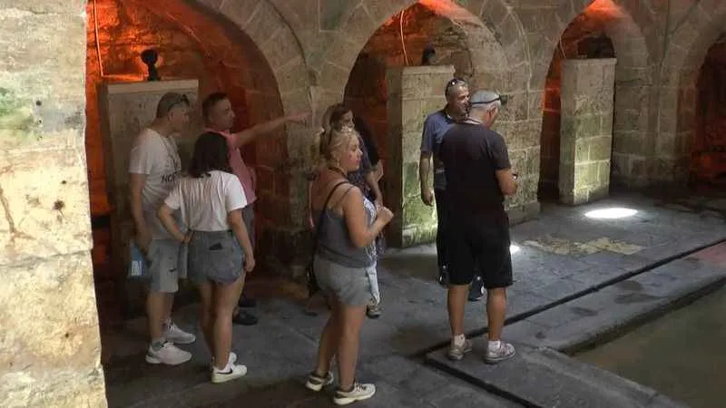 800 yıllık tarihi kastellere turistlerden yoğun ilgi