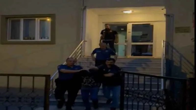 Bursa’da dron destekli şafak operasyonu...3 FETÖ üyesi toplamda 101 kişi yakalandı