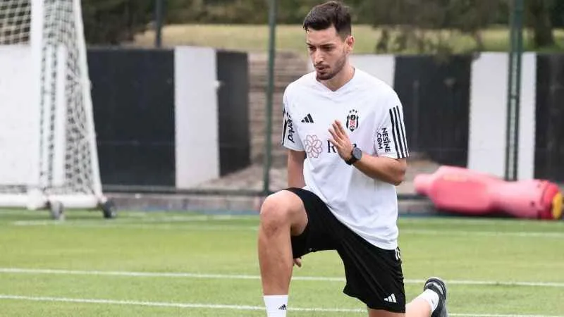Beşiktaş'ta Tayyip Talha Sanuç, bireysel antrenmanlara başladı