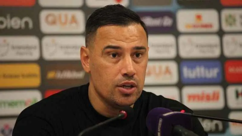 Başakşehir, Çağdaş Atan ile anlaştı