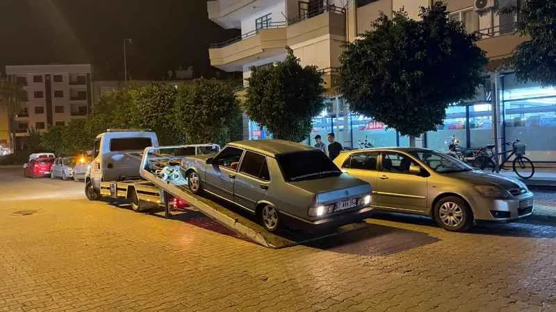 Yüksek desibelle müzik açan ehliyetsiz sürücüye 10 bin TL ceza